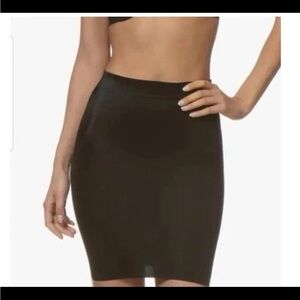 SPANX SmartGrip Shapewear Skirt Black NWOT